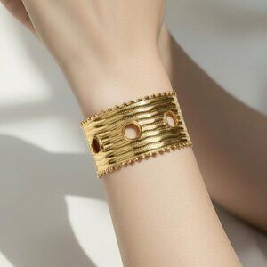 Wide Gold-Plated Stainless Steel Bangle/Adjustable Open-End Fashion Bow Design